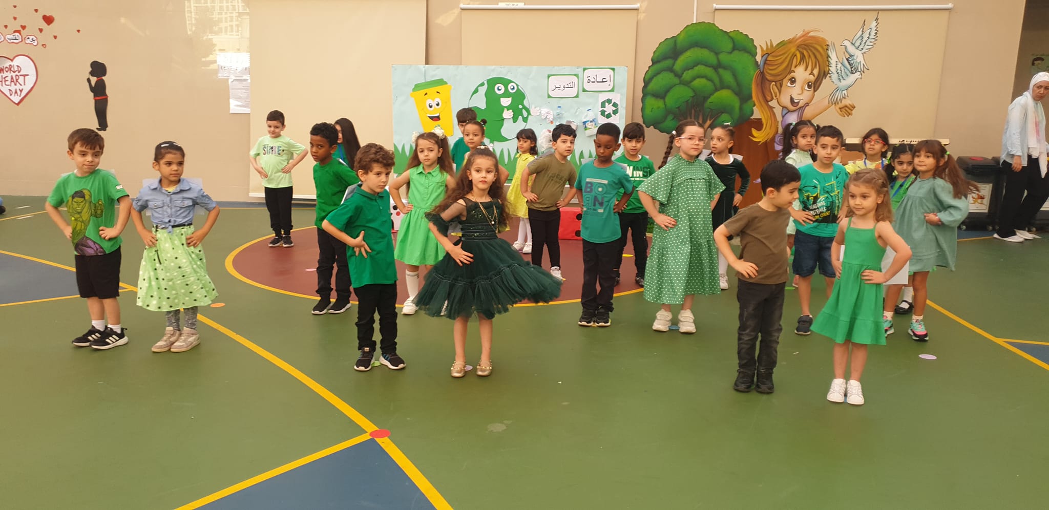اذاعة مدرسية للروضة الثانية ( ج ) عن اعادة التدوير