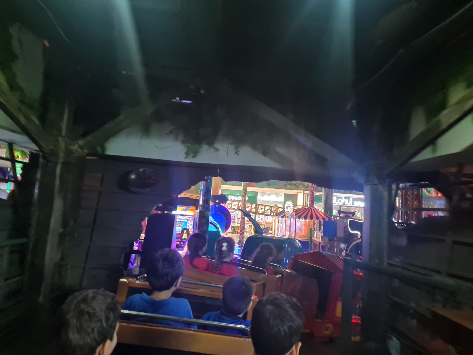رحلة الصف الاول الأساسي إلى ( Adventureland )