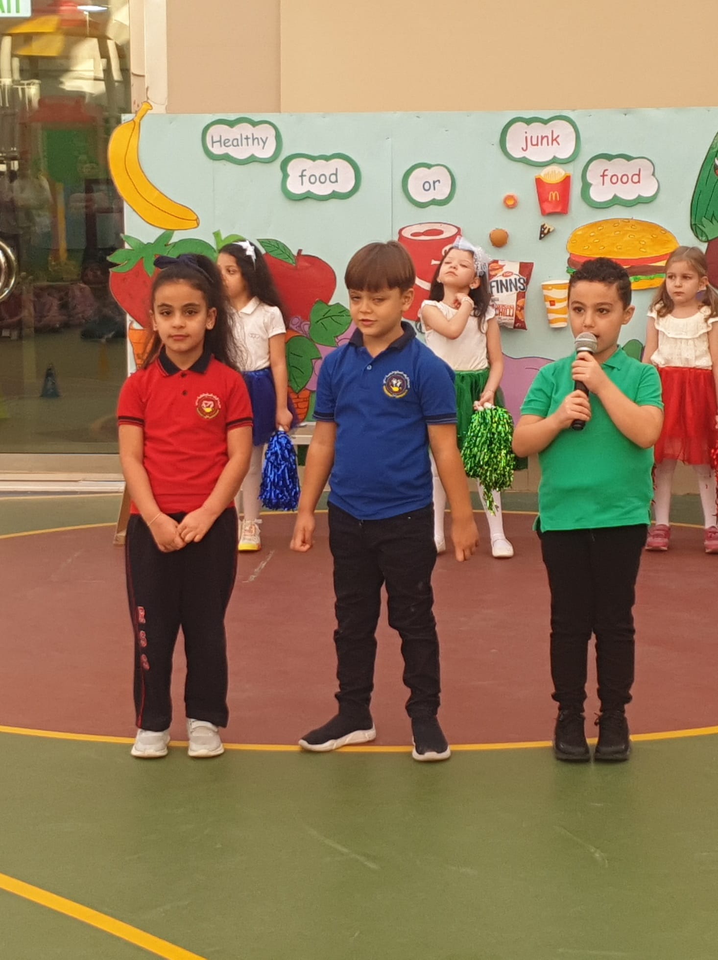  healthy and unhealthy  food  KG2 ( A ) students