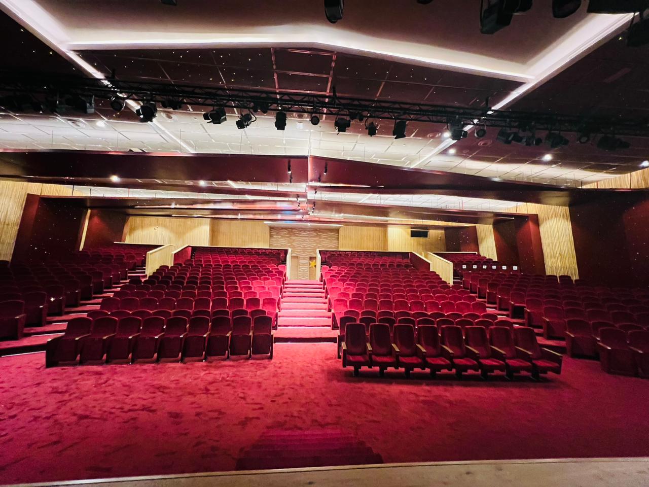 المدرسة بالصور 