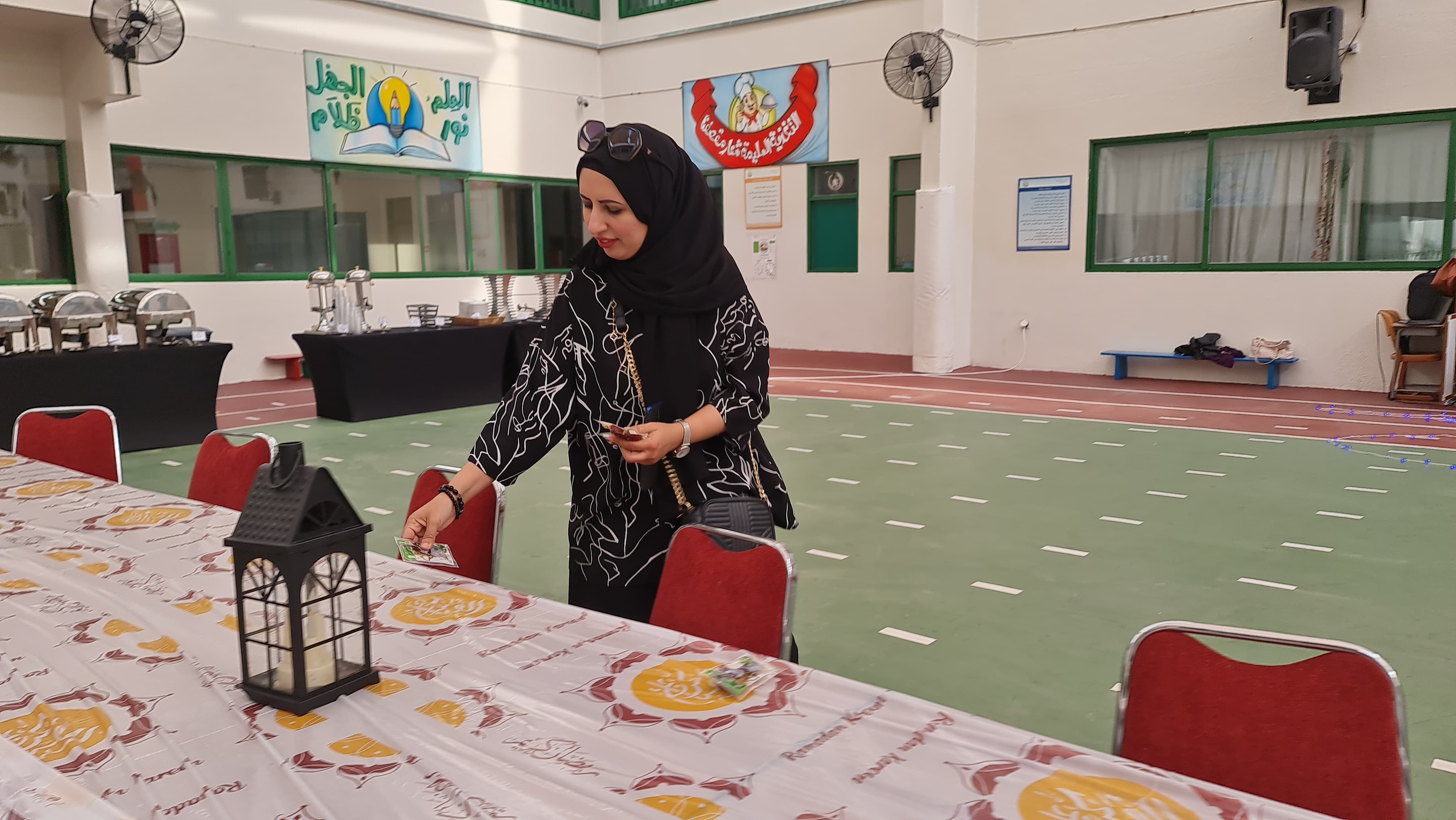 افطار رمضان لطالبات الصف الثاني عشر - بنات