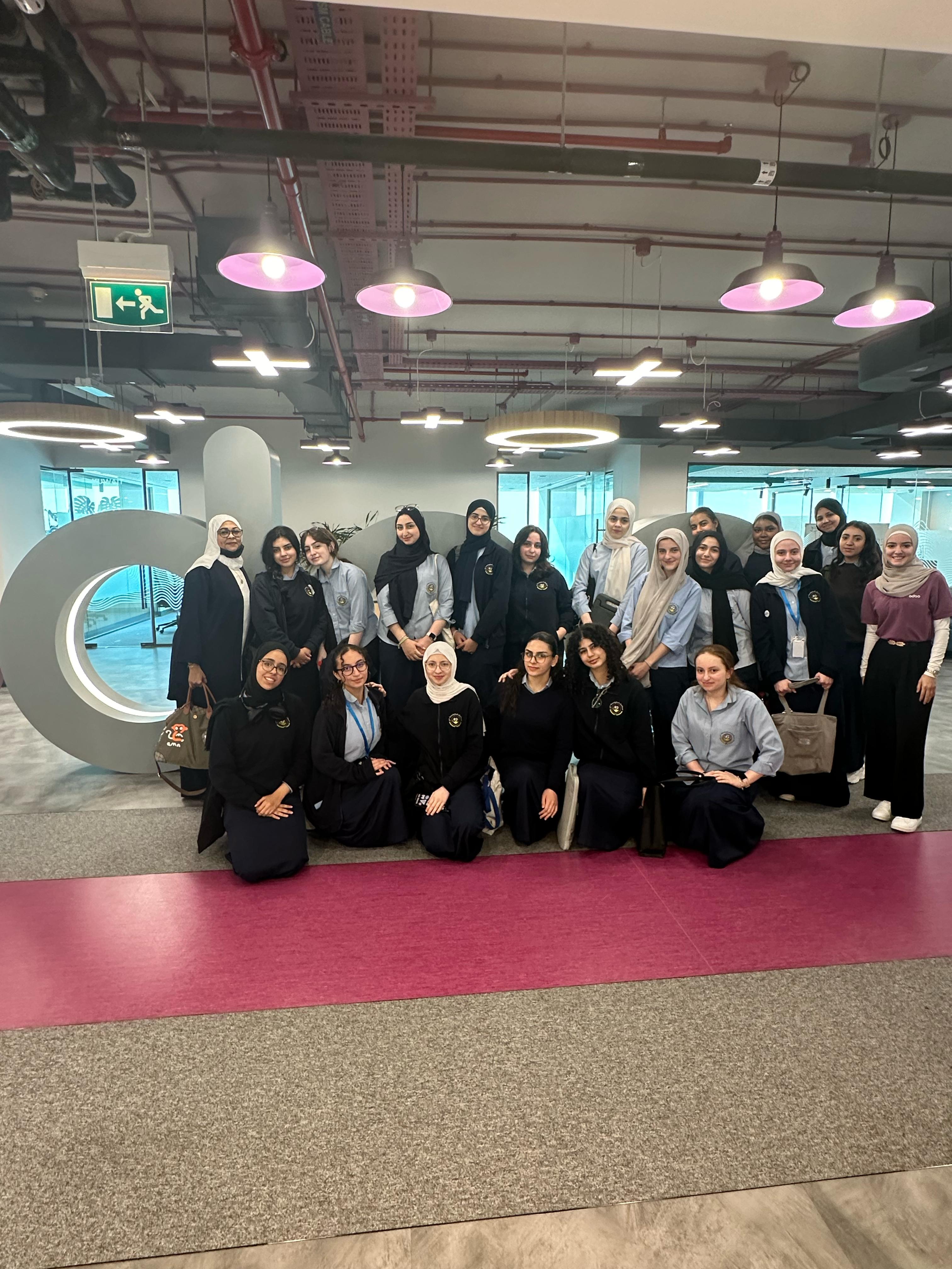 زيارة الطلاب المشاركين  في مسابقة Company Program