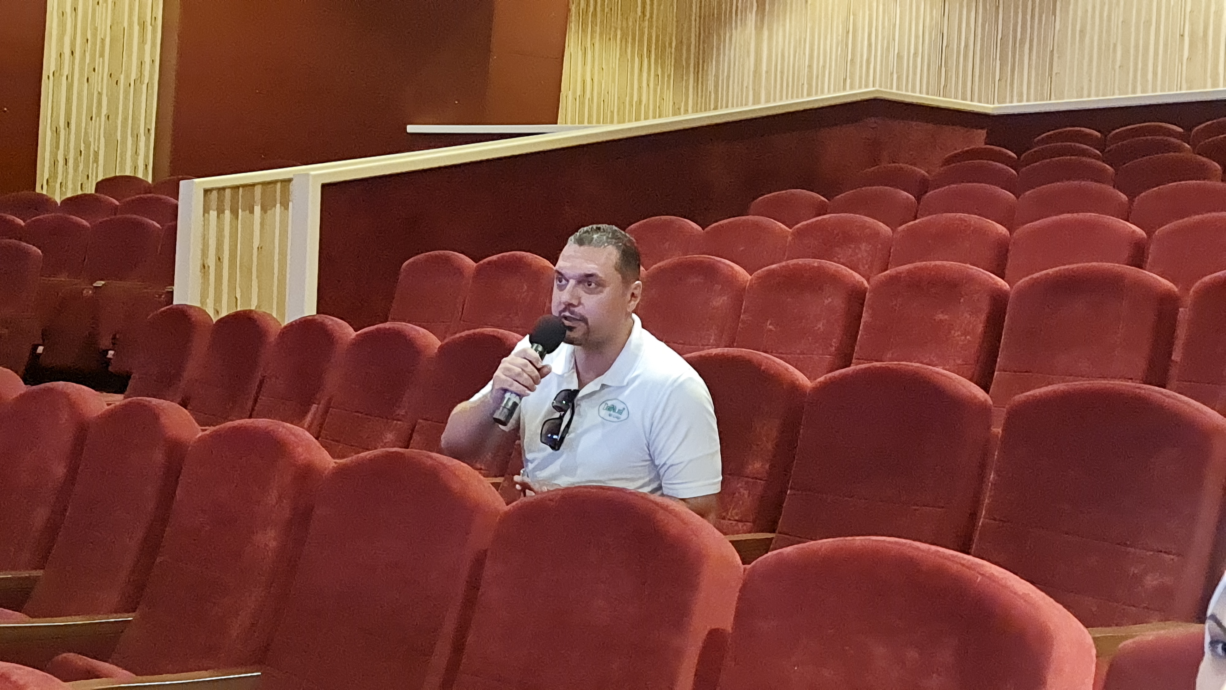 فن التعامل مع الطفل والمراهق