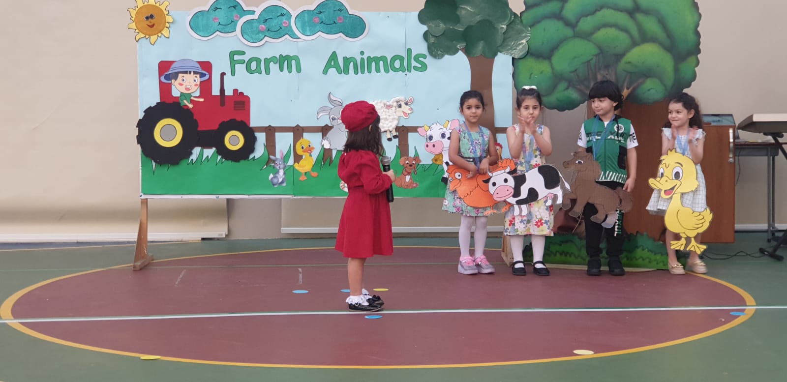 KG1 (C)  Farm Animals Assembly