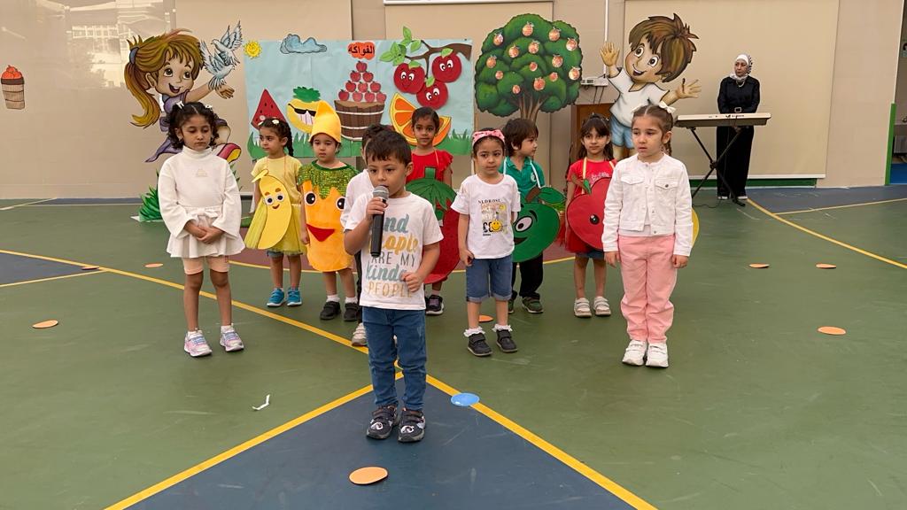اذاعة مدرسية للروضة الأولى ( و ) بعنوان 