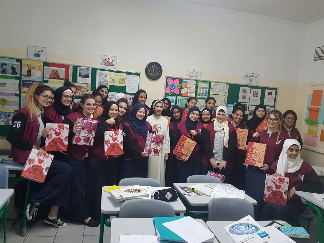 تكريم الكادر المدرسي والطلبة