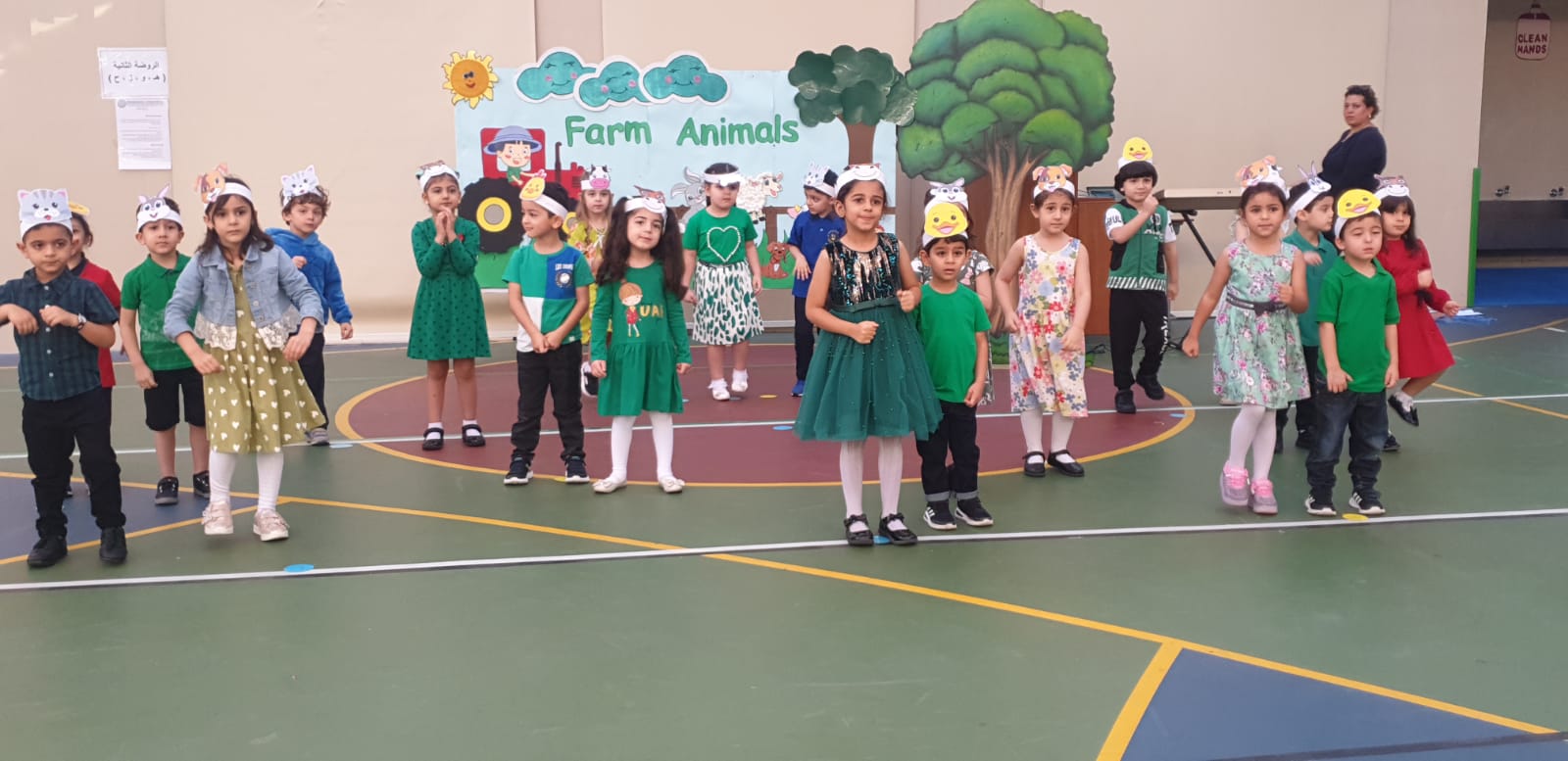 KG1 (C)  Farm Animals Assembly