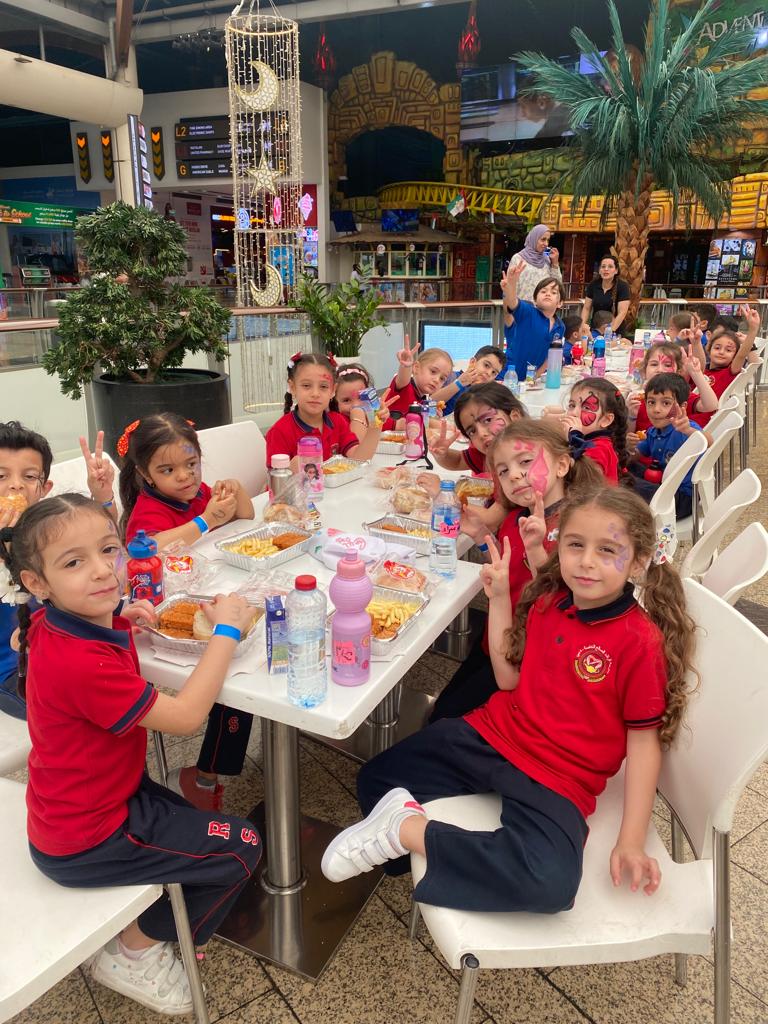 رحلة الروضة الثانية إلى ( ADVENTURELAND )