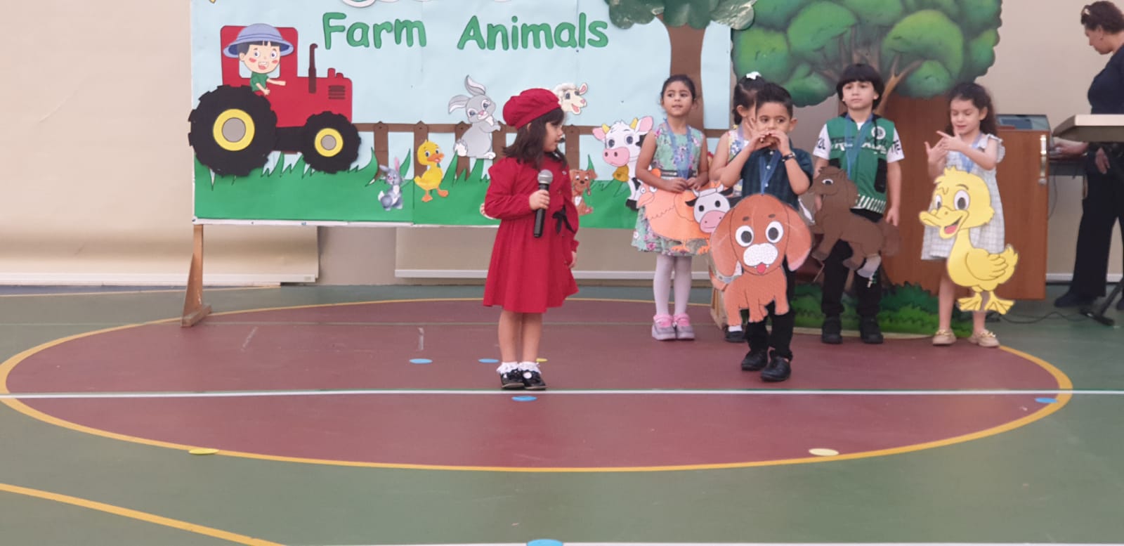 KG1 (C)  Farm Animals Assembly
