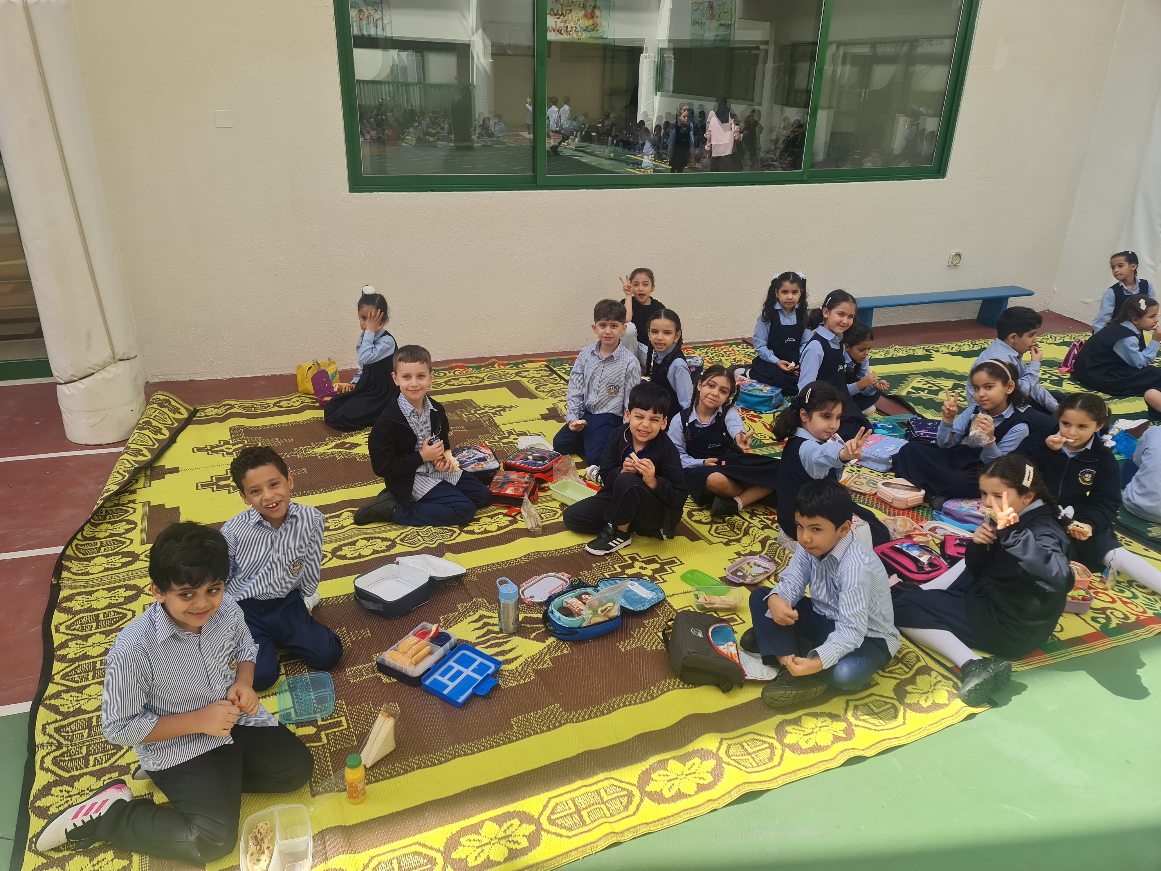 ذكريات اليوم الأول في المدرسة 2023-2024
