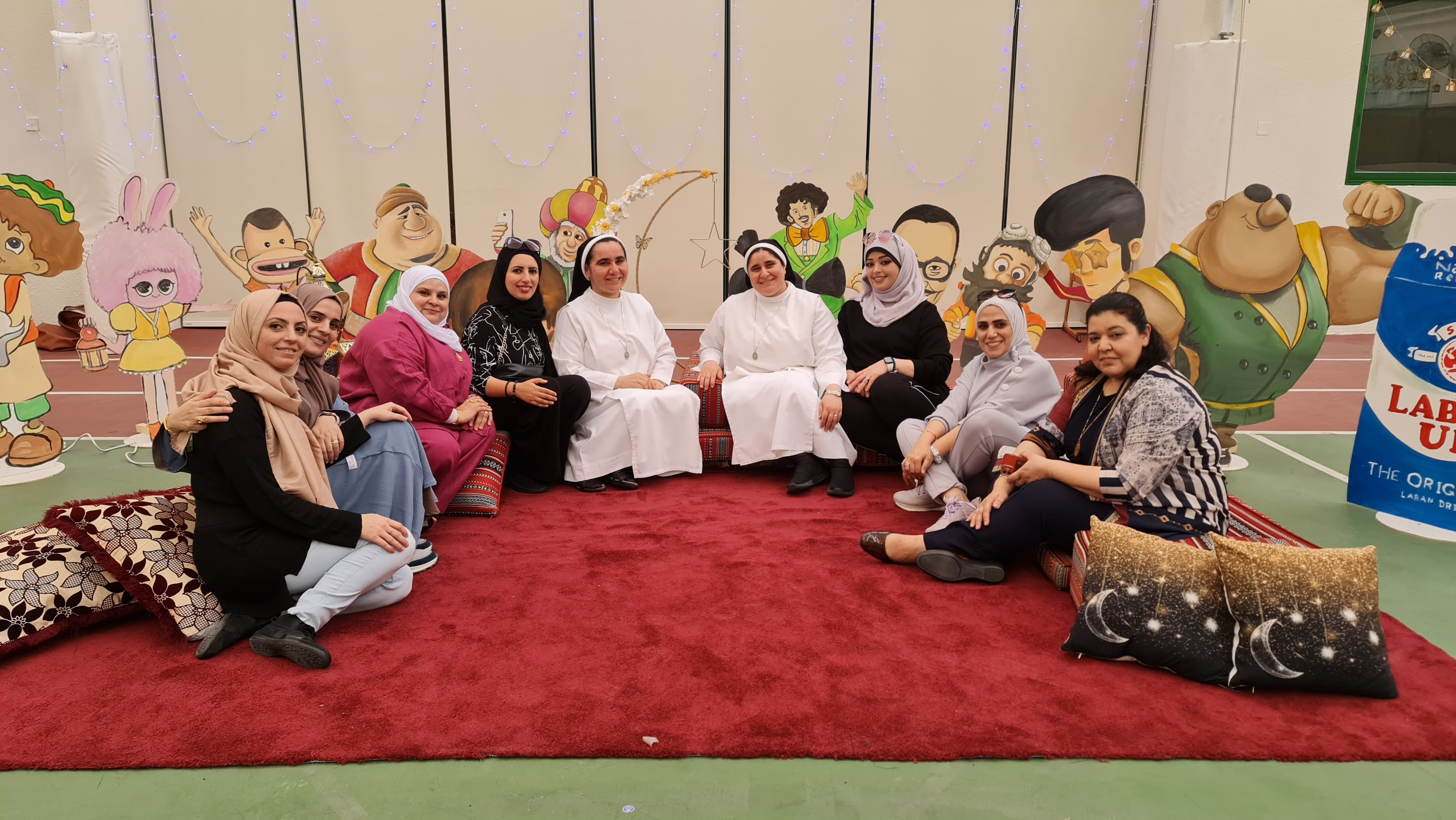 افطار رمضان لطالبات الصف الثاني عشر - بنات