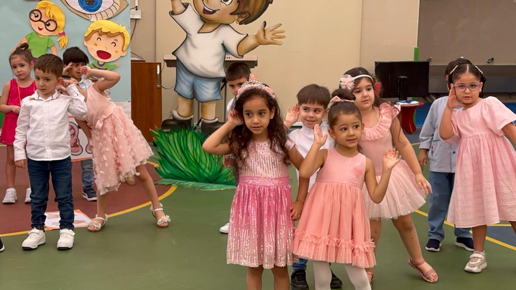 اذاعة مدرسية ( الحواس الخمس )