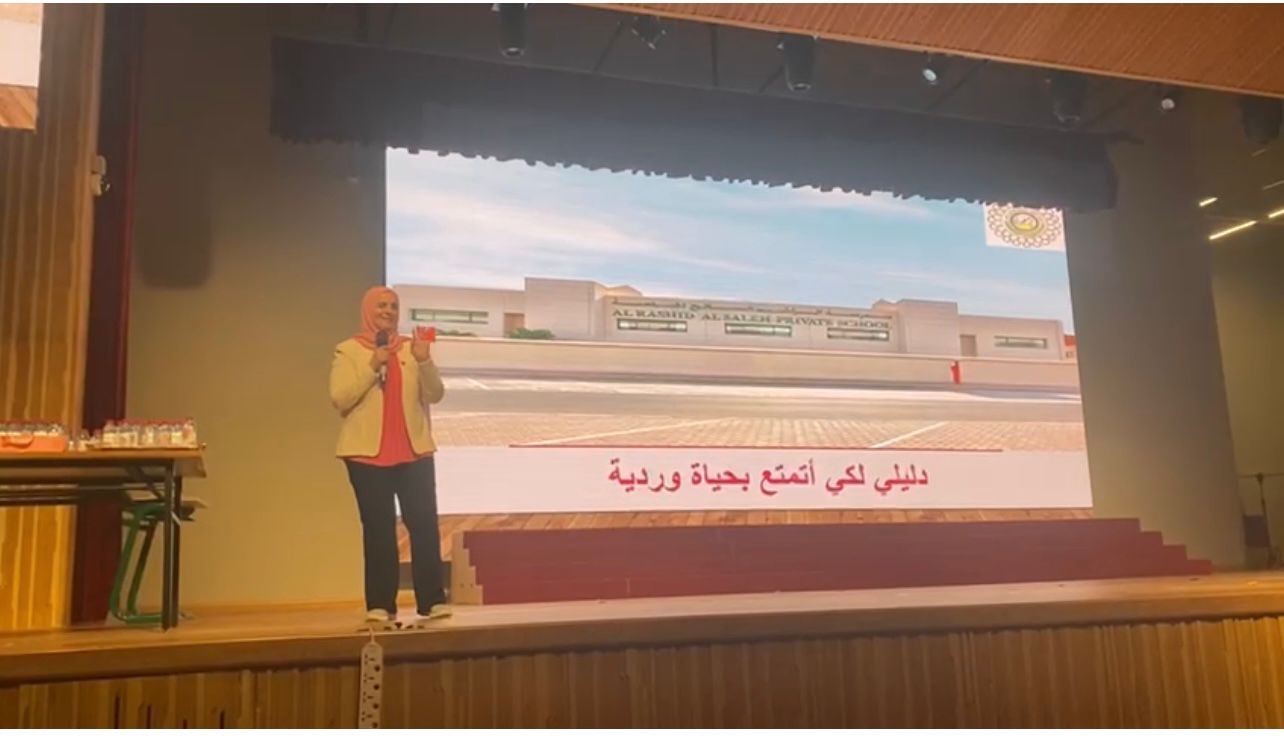محاضرة بعنوان ( اكتوبر الوردي )