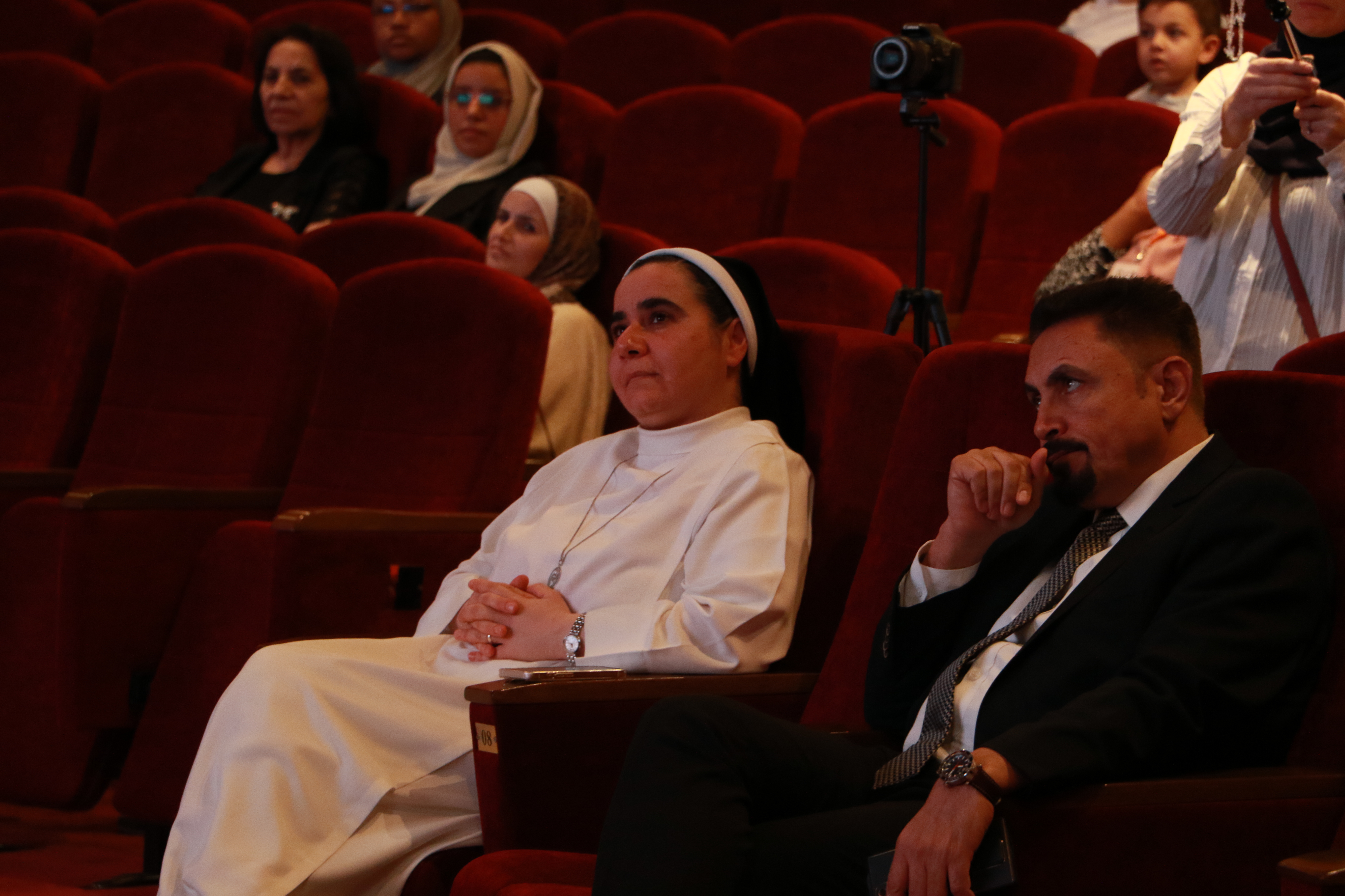 فن التعامل مع الطفل والمراهق
