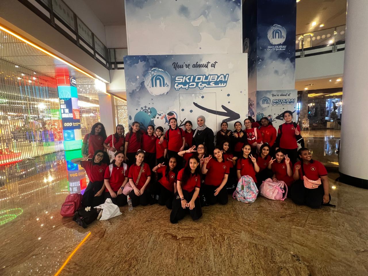 رحلة ترفيهية لطالبات الصف السادس إلى (Ski Dubai) - بنات في مول الأمارات