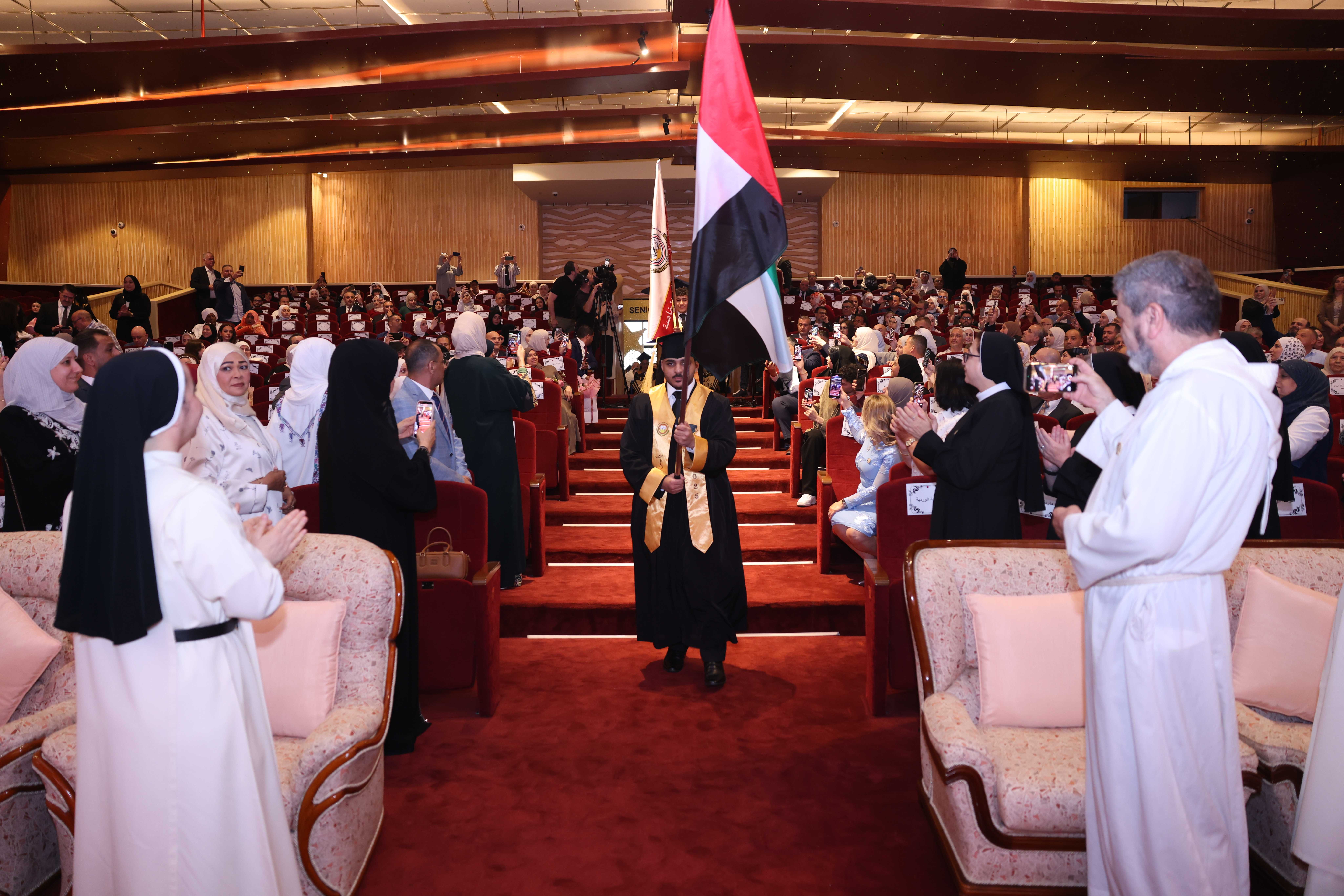 تخريج الصف الثاني عشر 2025
