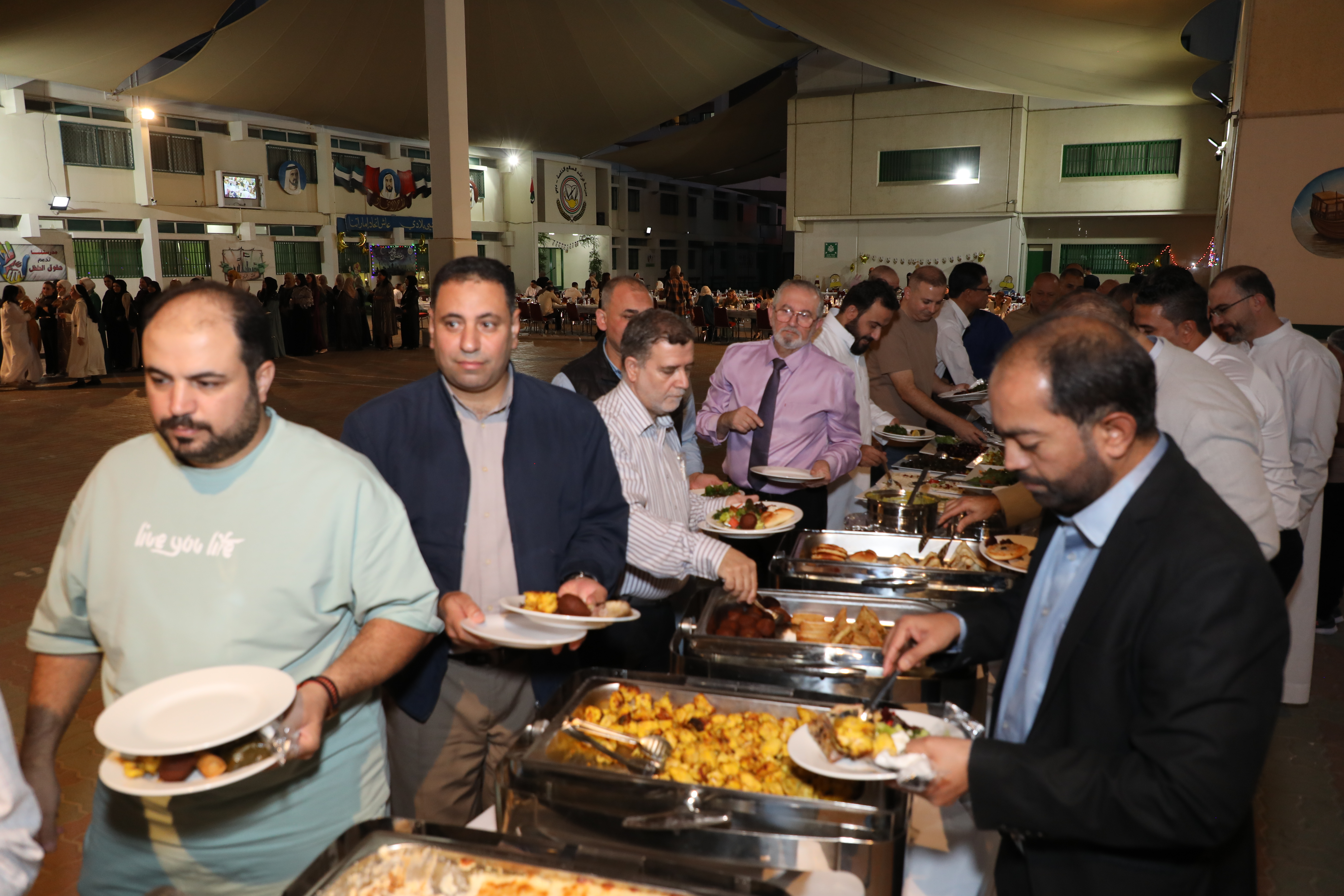 افطار رمضان لاسرة المدرسة
