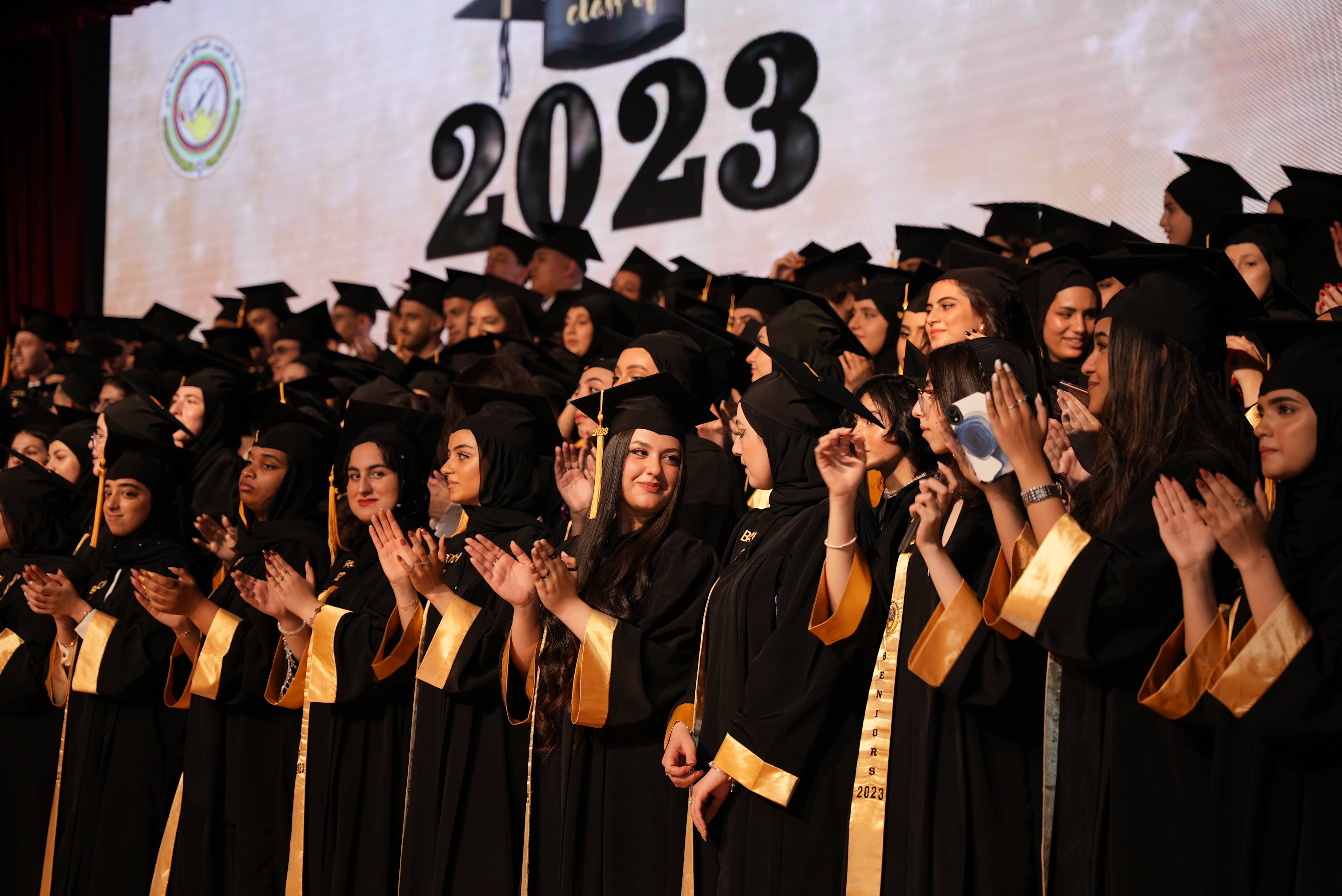 تخريج الصف الثاني عشر 2023