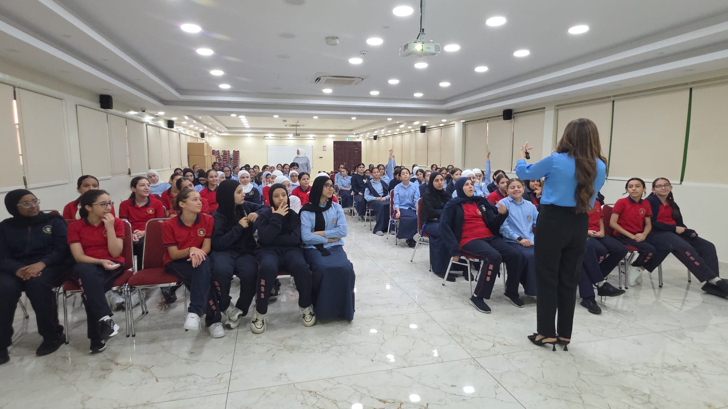جلسة تفاعلية بعنوان ( القوة من الداخل ) بالتعاون مع مؤسسة إنجاز الإمارات
