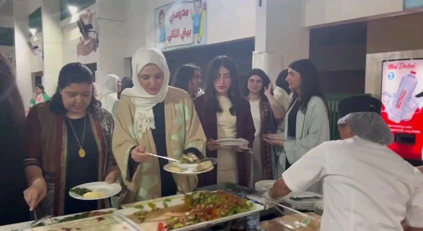 افطار رمضان لطالبات الصف الثاني عشر - بنات