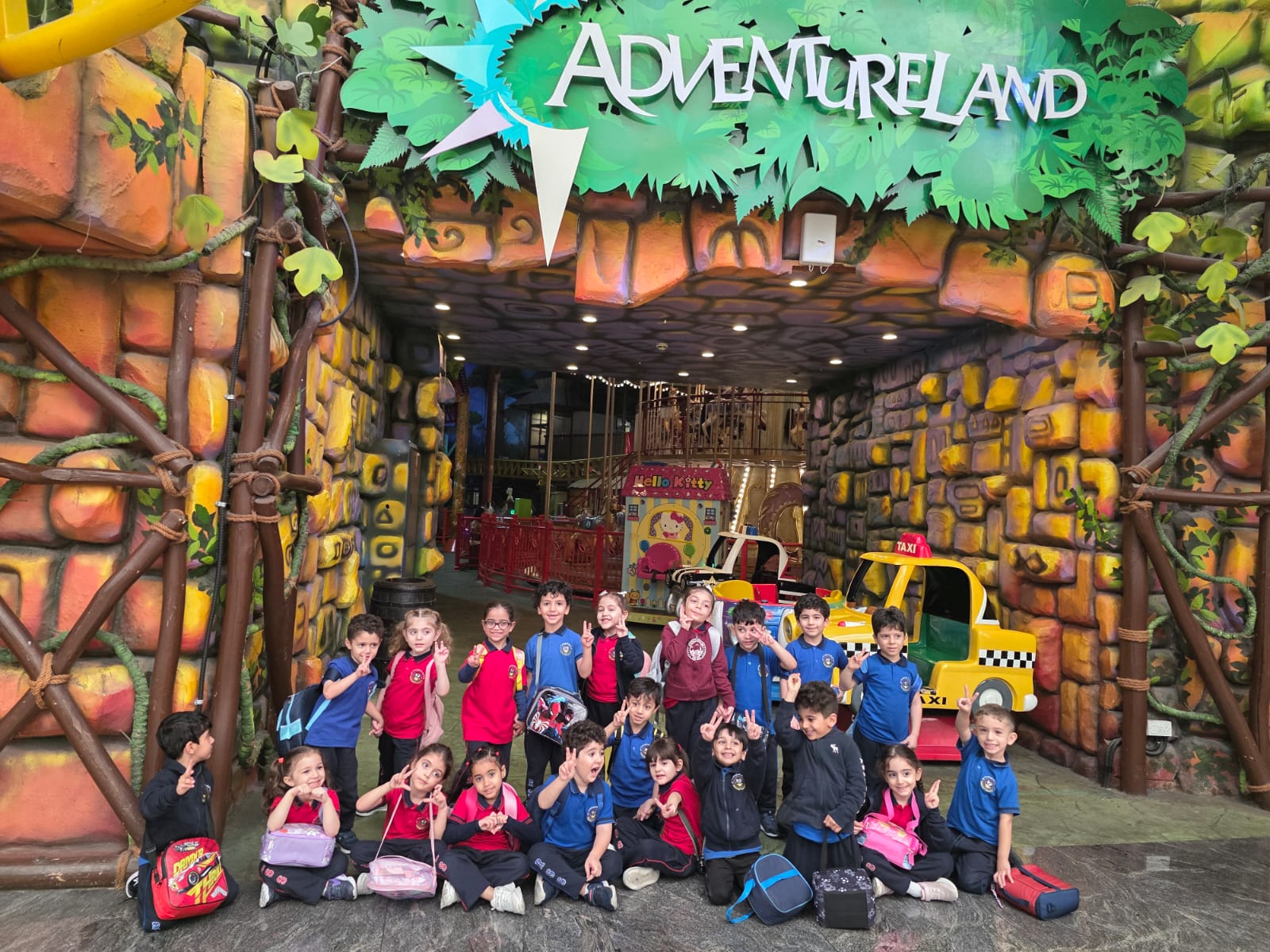  رحلة ترفيهية لطلاب الروضة الأولى إلى adventure land في مركز الصحارى