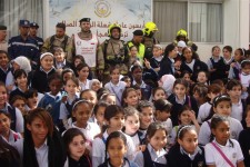  ترحيب الطلبة بالدفاع المدني فبراير2012