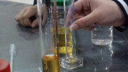تجربة كيميائية