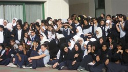  إخلاء الطلبة